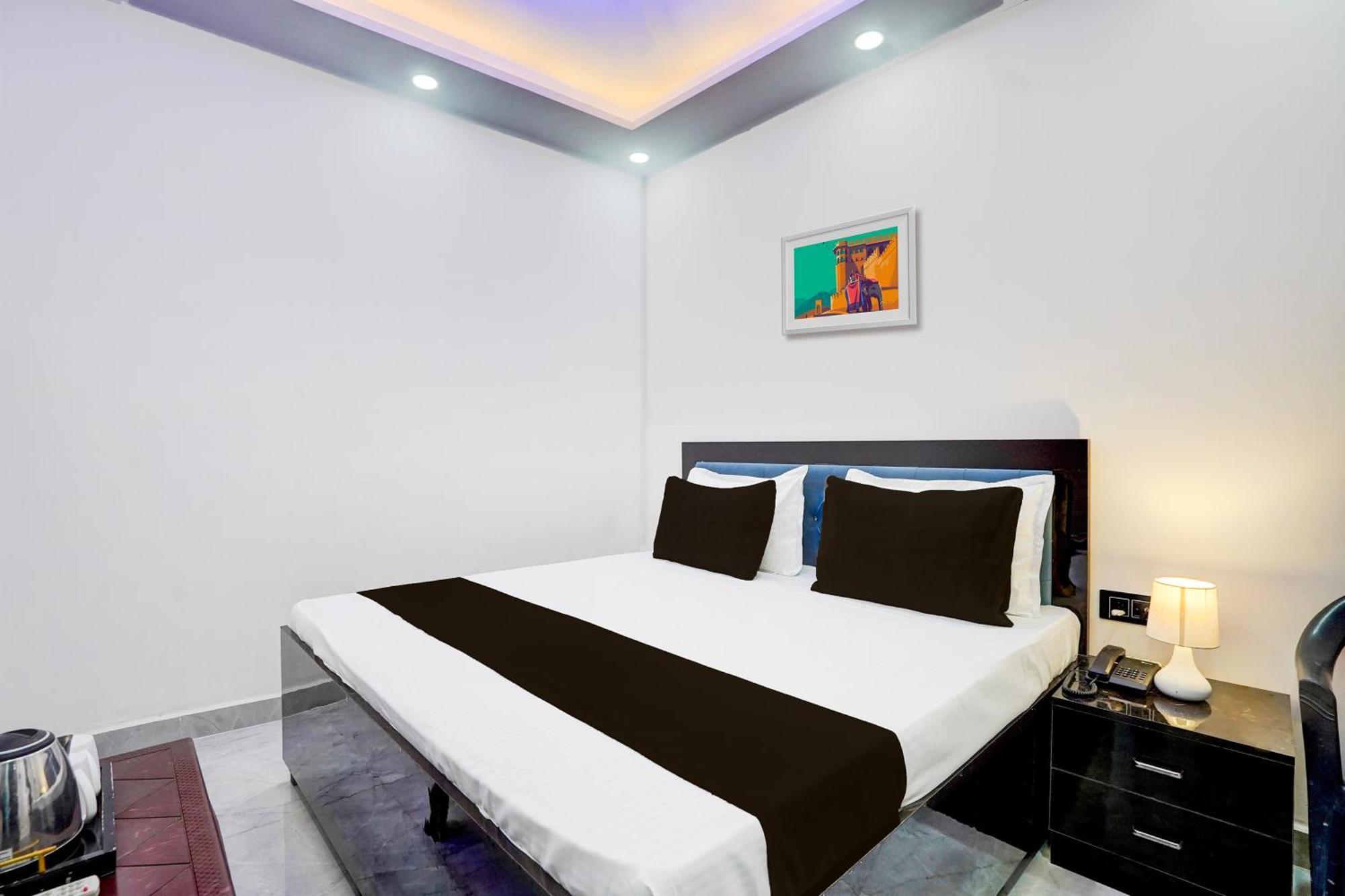 O Karan Residency Hotel 4*